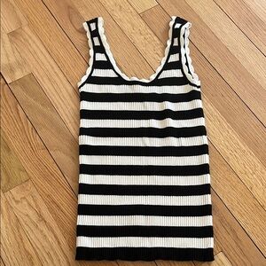 Truth scalloped sweater tank